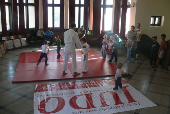 targul pentru copii si bebelusi 2