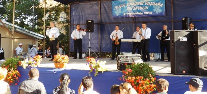 fiii satului viisoara